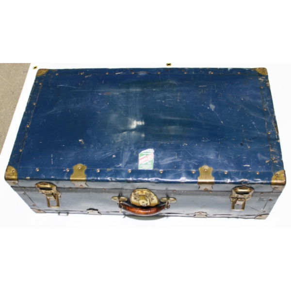 VINT. METAL STEAMER TRUNK CHEST