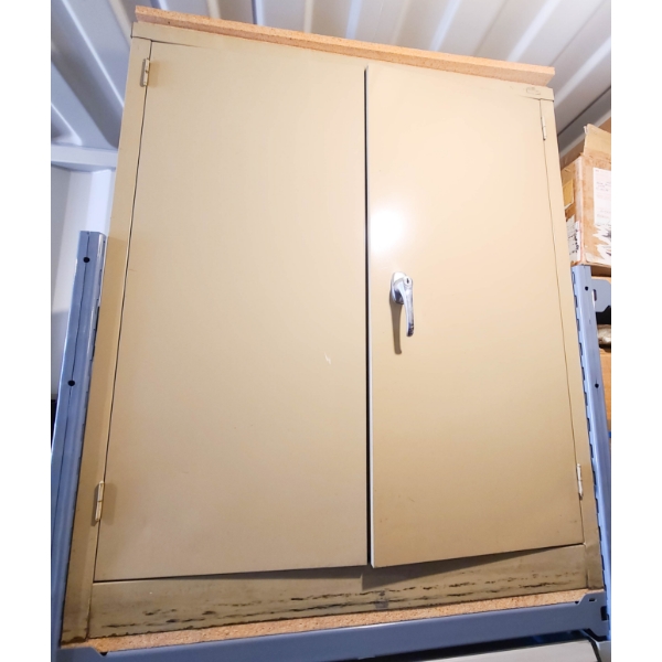 4 SHELF METAL STORAGE CABINET 42" H X 36" WX 20 D 