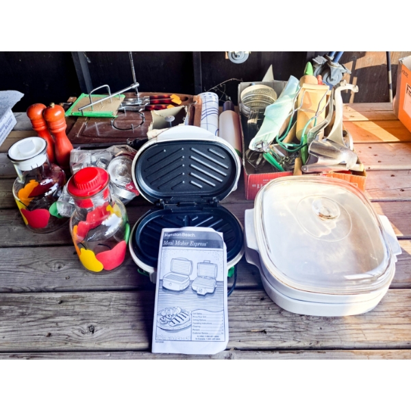 LARGE LOT ASSORT. VINT. & MODERN KITCHEN SUPPLIES