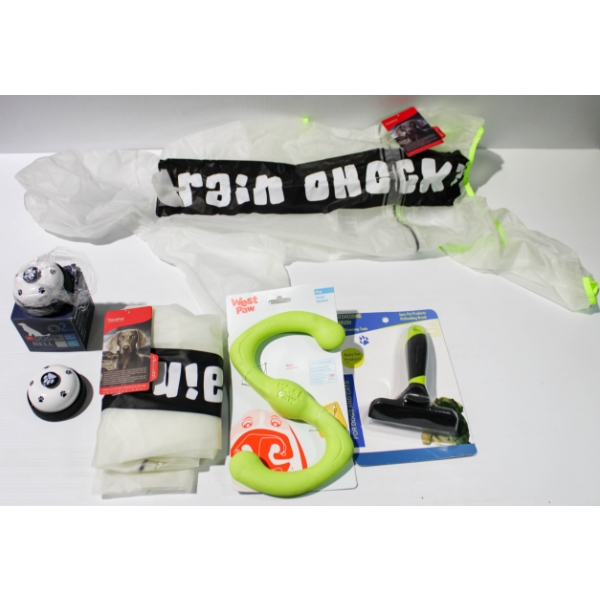 WEST PAW DOG TOY - 2 DOG RAIN COATS & 2 TRAINING BELLS