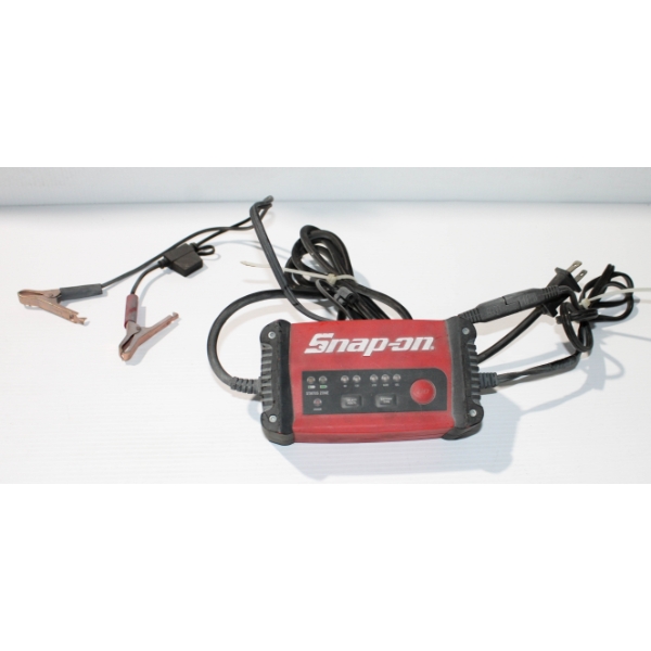 SNAP ON TRICKLE CHARGER - TESTED