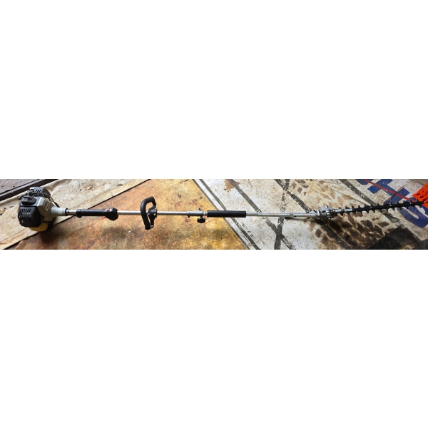 ECHO PAS-2601 GAS POWER EXTENDING HEDGE TRIMMER.