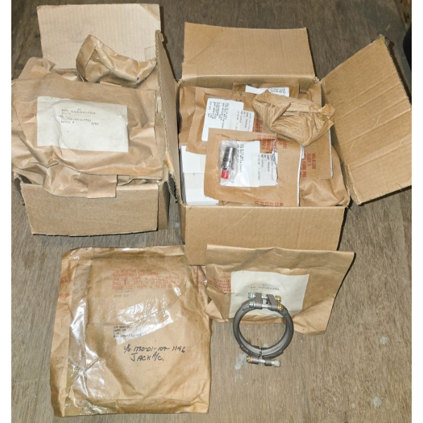 LOT OF PRESSURE GAUGES & CLAMPS