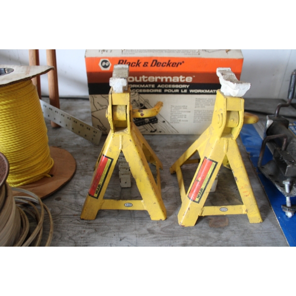 PAIR OF JACK STANDS