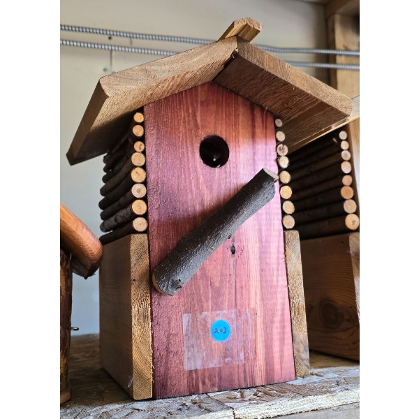 LOG CABIN THEMED BIRD HOUSE