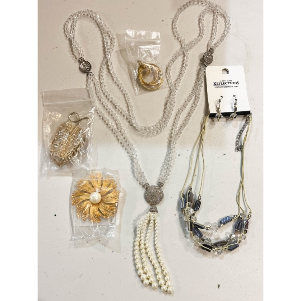 ASST. COSTUME JEWELRY