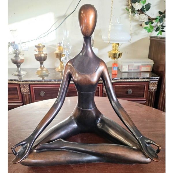MEDITATING FEMALE FIGURE ART CENTER PIECE