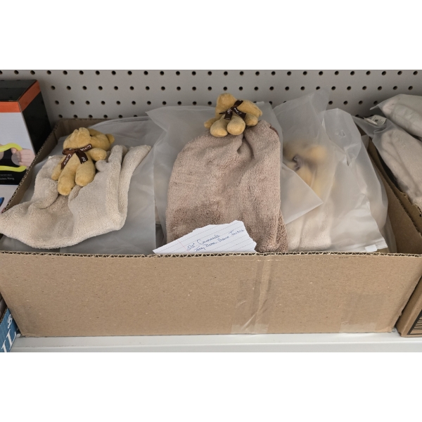 LOT OF BABY TOWELS W/ TEDDY BEARS