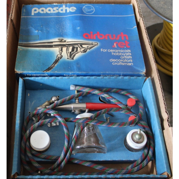 PAASCHE AIR BRUSH SET