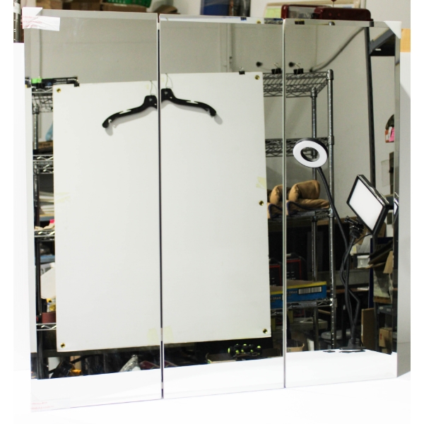 UNUSED CONTINENTAL 30" X 30" MEDICINE CABINET