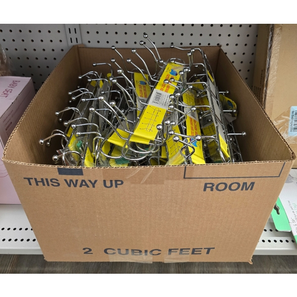 LOT OF HANGER MOUNTS