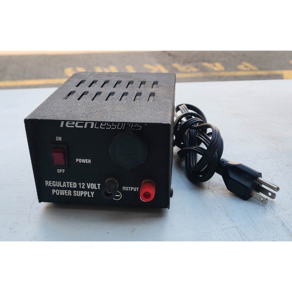 TECHCESSORIES REGULATED 12V POWER SUPPLY