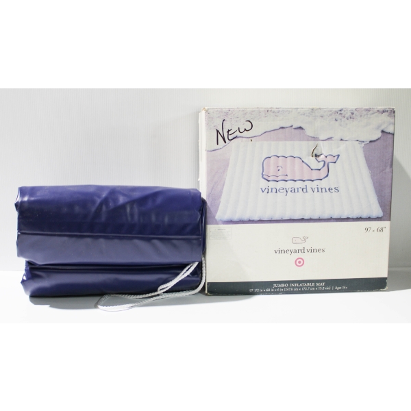 JUMBO VINEYARD VINES INFLATABLE MAT 