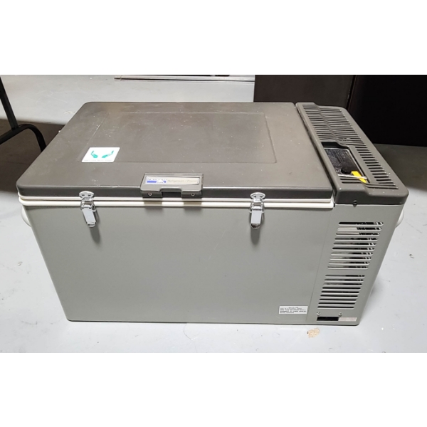 NEW NORCOLD PORTABLE 120V AC/12V DC REFRIGERATOR / FREEZER