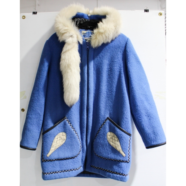 JAMES BAY WOMEN'S WOOL HOODED PARKA W/ SLED DOGS