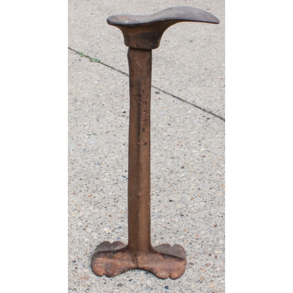 ANTIQUE CAST IRON COBBLER SHOE / LAST FORM