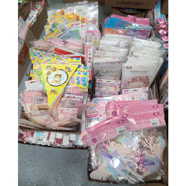 NEW PARTY GALA BANNERS STREAMERS ETC.