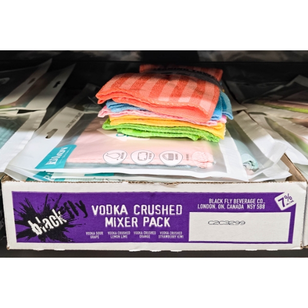 LOT OF ASSORT. CLEANING TOWELS