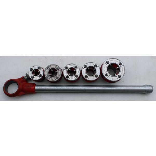 RIDGID EXPOSED RATCHET MANUAL PIPE THREADER SET