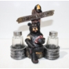 Image 1 : NEW SALT & PEPPER SHAKERS W/ BEAR DISPLAY