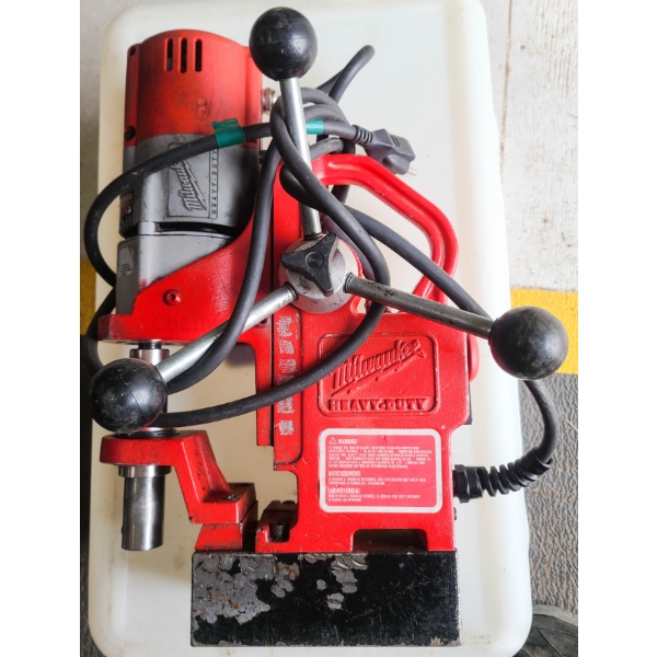 MILWAUKEE HEAVY DUTY MAG BASE DRILL 