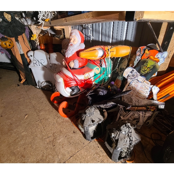 HALLOWEEN & CHRISTMAS LAWN ORNAMENTS SANTA RIP ETC