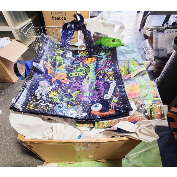 NEW SHOPPING BAGS ASST. SIZES