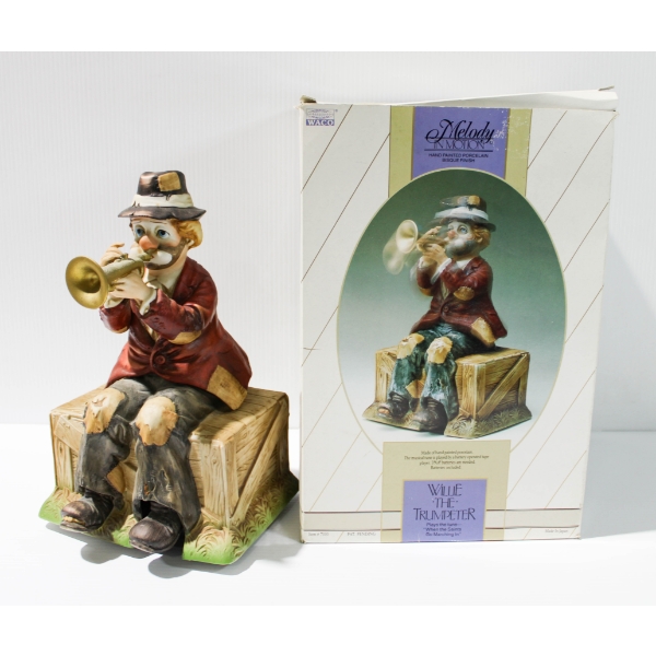 WILLIE THE TRUMPETER MELODY IN MOTION FIGURINE