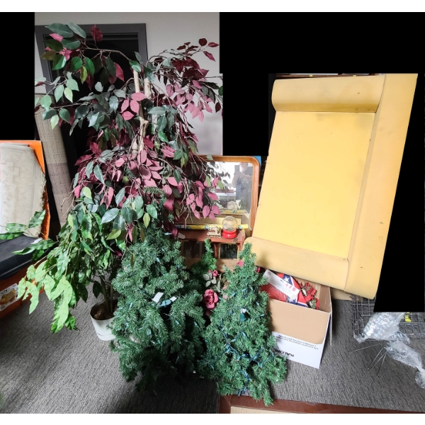 ASSORT. HOLIDAY & HOME DECOR