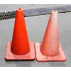 Image 1 : 2 X 19"H SAFETY PYLON CONES