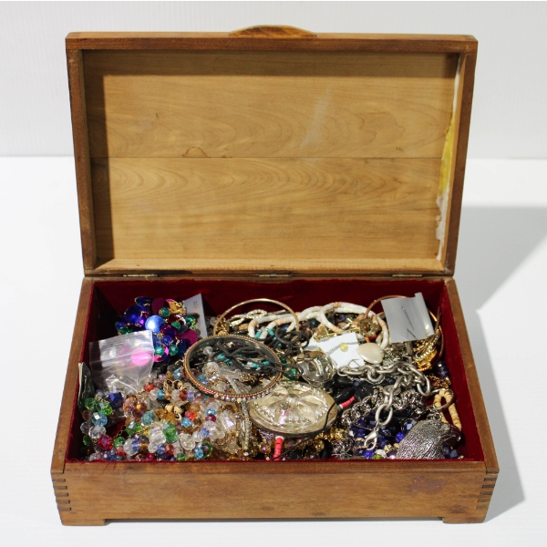 ESTATE COSTUME JEWELRY WITH WOODEN STORAGE BOX