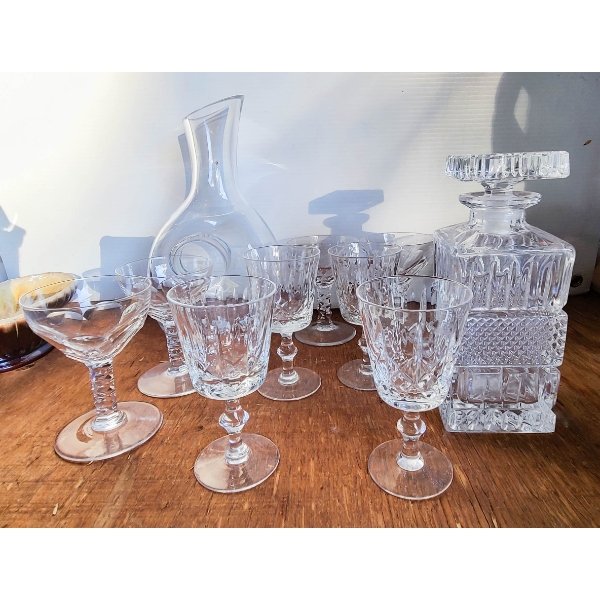 2 CRYSTAL & GLASS DECANTER SETS