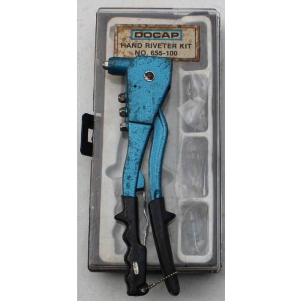 DOCAP HAND RIVETER W/ RIVETS