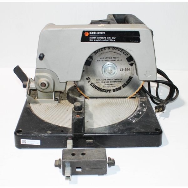 BLACK & DECKER 209MM COMPOUND MITRE SAW