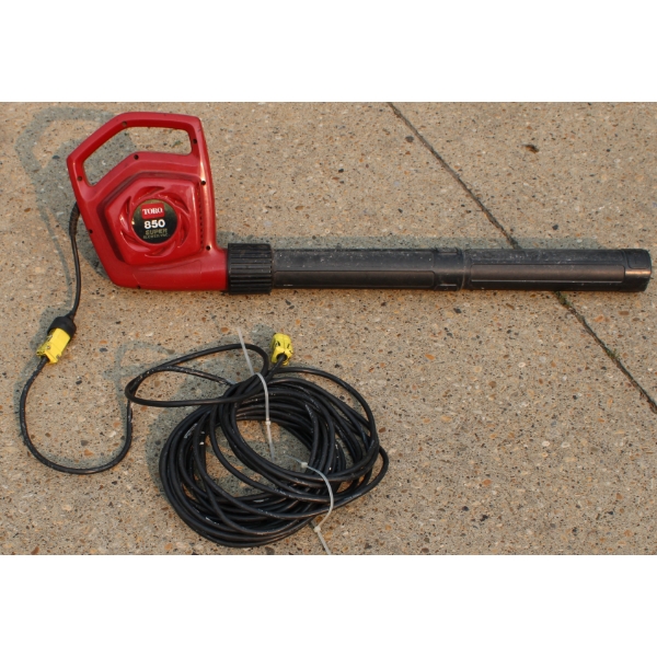 TORO LEAF BLOWER W/ EXTENSION CORD