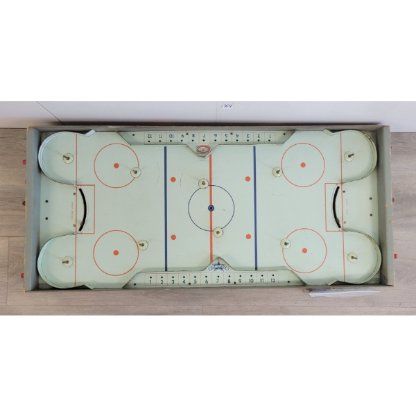 EAGLE TOYS PRO HOCKEY TABLE TOP GAME