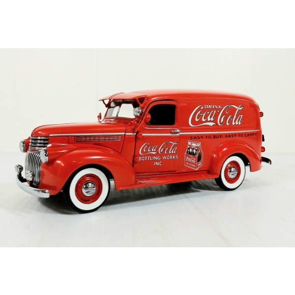 DANBURY MINT DIECAST 1941 COCA-COLA DELIVERY TRUCK MODEL - AS NEW
