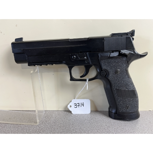 KWC SIG P226 IN .177 BB - NO PAL REQUIRED 