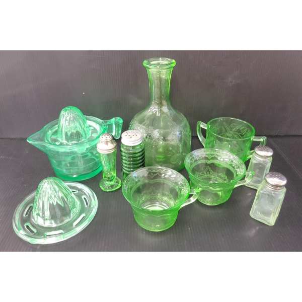 LOT OF 10 - ASSORTED URANIUM DEPRESSION GLASS PCS