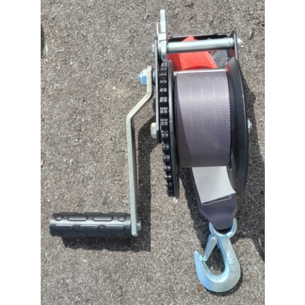1400LB SINGLE SPEED WINCH W/ 15FT STRAP - NEW