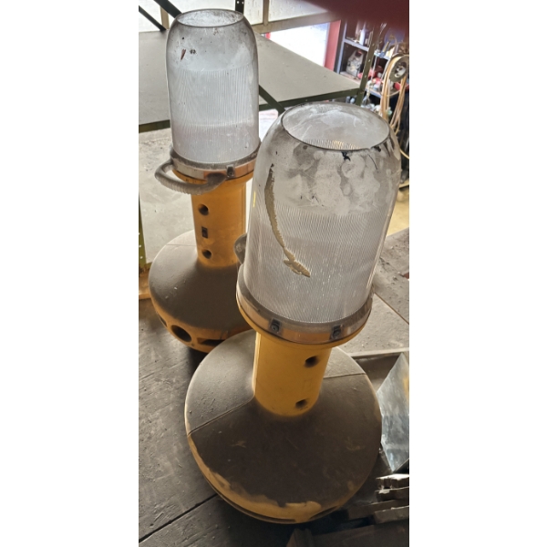 LOT OF 3 - OUTDOOR LIGHTS