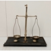 Image 5 : DOUBLE-PAN APOTHECARY SCALE - BRASS - C. LATE 19TH CENTURY