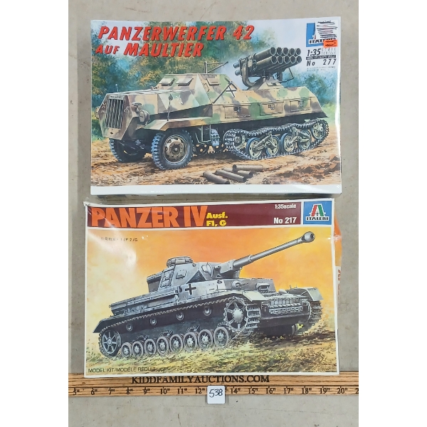 LOT OF 2 - ITALERI PANZER IV & PANZERWERFER 42 AUF MAULTIER TANK MODEL KITS