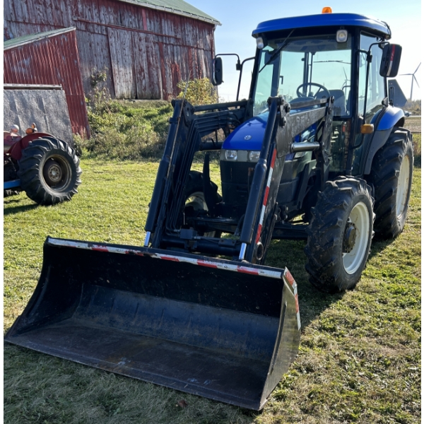 NH TRACTOR - MODEL TD80D W / QUICKE LOADER W / 6.5 FOOT BUCKET