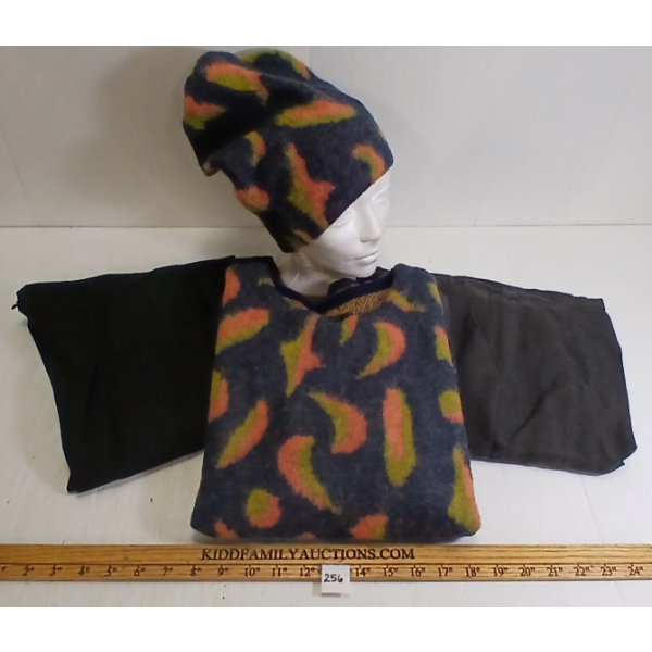 LOT OF 4 - WOMEN'S MINIMUM & LIFETIME SWEATER, PANTS & HAT - FT GLORLA, SEAMED, BEATA & RAINE STYLES