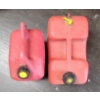 Image 6 : LOT OF 2 - 2.5GAL FUEL CANS