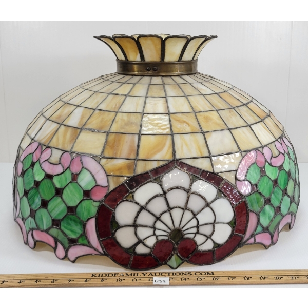 TIFFANY STYLE HANGING LIGHT