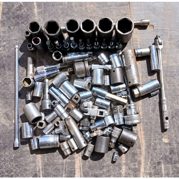 QTY OF SOCKETS - INCL. SNAP ON, CRAFTSMAN & MASTERCRAFT
