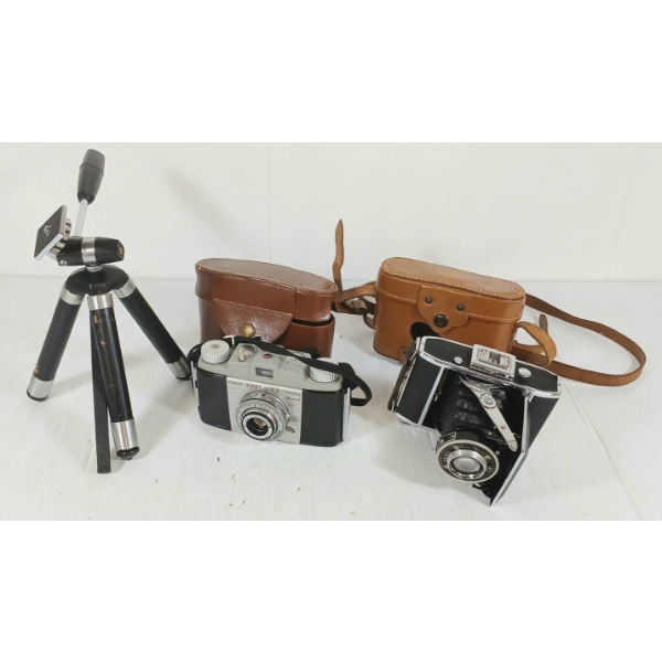 LOT OF 3 - DEMARIA-LAPIERRE DEHEL FOLDING CAMERA, KODAK PONY 135 MODEL B CAMERA, & TRIPOD