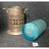 Image 6 : LOT OF 2 - HOME BEVERAGE DISTRIBUTOR - AZURE ACID-ETCHED - SELTZER BOTTLE & BRASS HOLDER